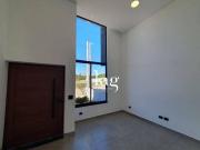 Casa com 3 dormitórios à venda, 154 m² por R$...