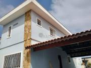 Casa com 3 dormitórios à venda, 154 m² por R$...