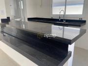 Casa com 3 dormitórios à venda, 155 m² por R$...
