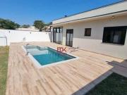 Casa com 3 dormitórios à venda, 158 m² por R$...