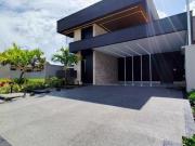 Casa com 3 dormitórios à venda, 158 m² por R$...