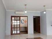 Casa com 3 dormitórios à venda, 160 m² por R$...