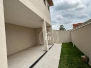 Casa com 3 dormitórios à venda, 160 m² por R$...