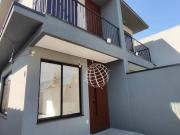 Casa com 3 dormitórios à venda, 160 m² por R$ 980.000,00...