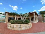 Casa com 3 dormitórios à venda, 161 m² por R$...