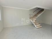 Casa com 3 dormitórios à venda, 165 m² por R$...