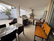 Casa com 3 dormitórios à venda, 165 m² por R$...
