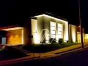 Casa com 3 dormitórios à venda, 170 m² por R$...