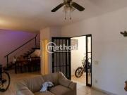 Casa com 3 dormitórios à venda, 170 m² por R$ 900.000,00...