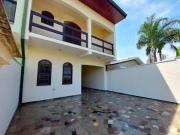 Casa com 3 dormitórios à venda, 172 m² por R$ 430.000,00...