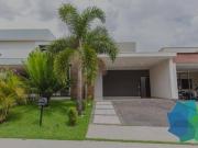 Casa com 3 dormitórios à venda, 175 m² por R$...