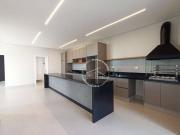 Casa com 3 dormitórios à venda, 178 m² por R$...