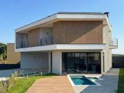 Casa com 3 dormitórios à venda, 178 m² por R$...