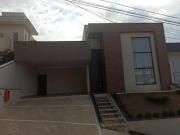 Casa com 3 dormitórios à venda, 179 m² por R$...