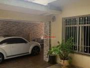 Casa com 3 dormitórios à venda, 180 m² por R$...