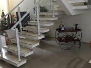 Casa com 3 dormitórios à venda, 180 m² por R$...