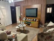 Casa com 3 dormitórios à venda, 180 m² por R$...