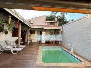 Casa com 3 dormitórios à venda, 180 m² por R$...
