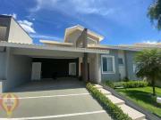 Casa com 3 dormitórios à venda, 180 m² por R$...