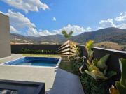 Casa com 3 dormitórios à venda, 180 m² por R$...