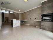 Casa com 3 dormitórios à venda, 180 m² por R$...