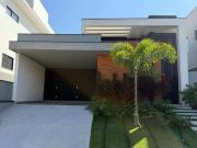 Casa com 3 dormitórios à venda, 180 m² por R$...