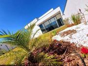 Casa com 3 dormitórios à venda, 180 m² por R$...