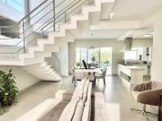 Casa com 3 dormitórios à venda, 180 m² por R$...