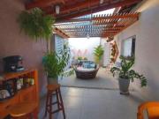 Casa com 3 dormitórios à venda, 180m² por R$1.100.000...