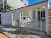 Casa com 3 dormitórios à venda, 181 m² por R$ 550.000,00...