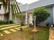 Casa com 3 dormitórios à venda, 183 m² por R$ 890.000...