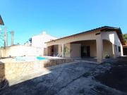 Casa com 3 dormitórios à venda, 184 m² por R$...