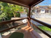 Casa com 3 dormitórios à venda, 184 m² por R$...