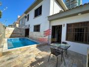 Casa com 3 dormitórios à venda, 186 m² por R$...