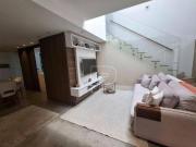 Casa mobiliada e reformada recentemente em condomínio...