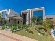 Casa com 3 dormitórios à venda, 194 m² por R$...