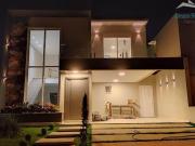 Casa com 3 dormitórios à venda, 195 m² por R$...