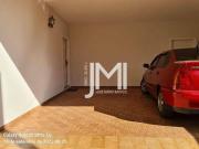 Casa com 3 dormitórios à venda, 197 m² por R$...