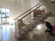 Casa com 3 dormitórios à venda, 197 m² por R$...