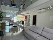 Casa com 3 dormitórios à venda, 197 m² por R$...