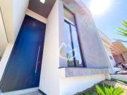 Casa com 3 dormitórios à venda, 197 m² por R$...