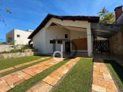 Casa com 3 dormitórios à venda, 197 m² por R$...
