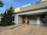 Casa com 3 dormitórios à venda, 198 m² por R$...