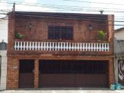 Casa com 3 dormitórios à venda, 200 m² por R$...