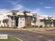 Casa com 3 dormitórios à venda, 200 m² por R$...