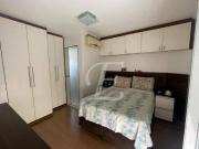 Casa com 3 dormitórios à venda, 200 m² por R$...