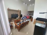 Casa com 3 dormitórios à venda, 200 m² por R$ 1.300....