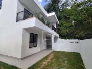 Casa com 3 dormitórios à venda, 200 m² por R$...