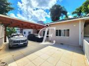 Casa com 3 dormitórios à venda, 200 m² por R$...