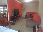 Casa com 3 dormitórios à venda, 200 m² por R$...